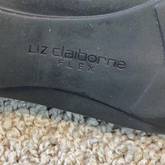 Liz Claiborne Weekend Flex Loafers - Picture 7 of 8